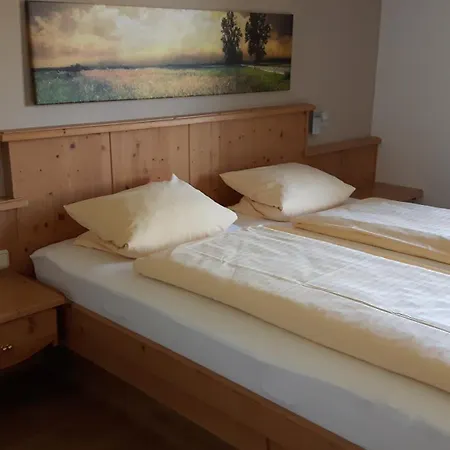 Aparthotel Alpen Zell Am