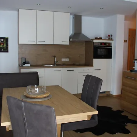 Aparthotel Alpen Zell Am Embach