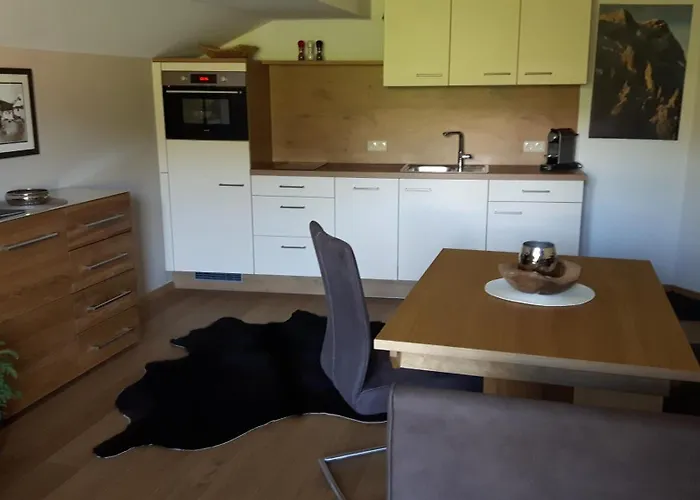 Hotel apartamentowy Alpen Zell Am *